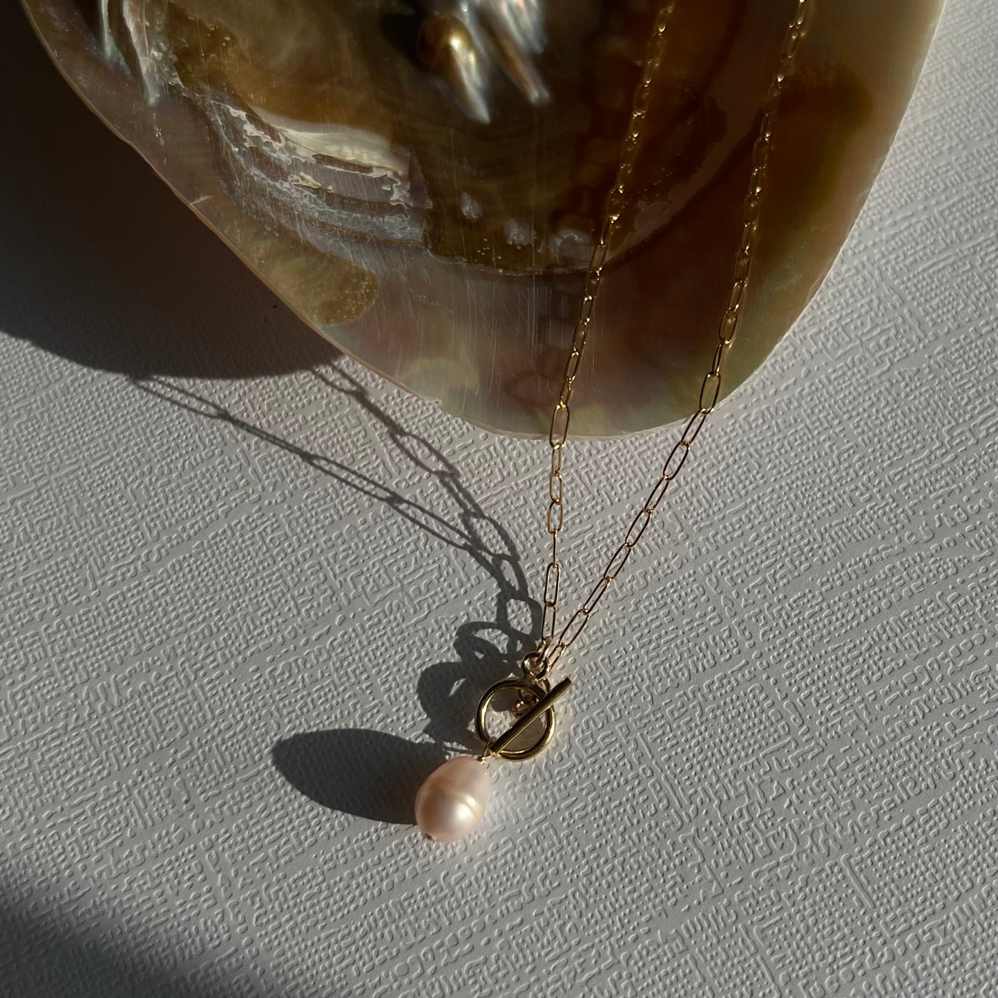 Blush Pearl Toggle Necklace